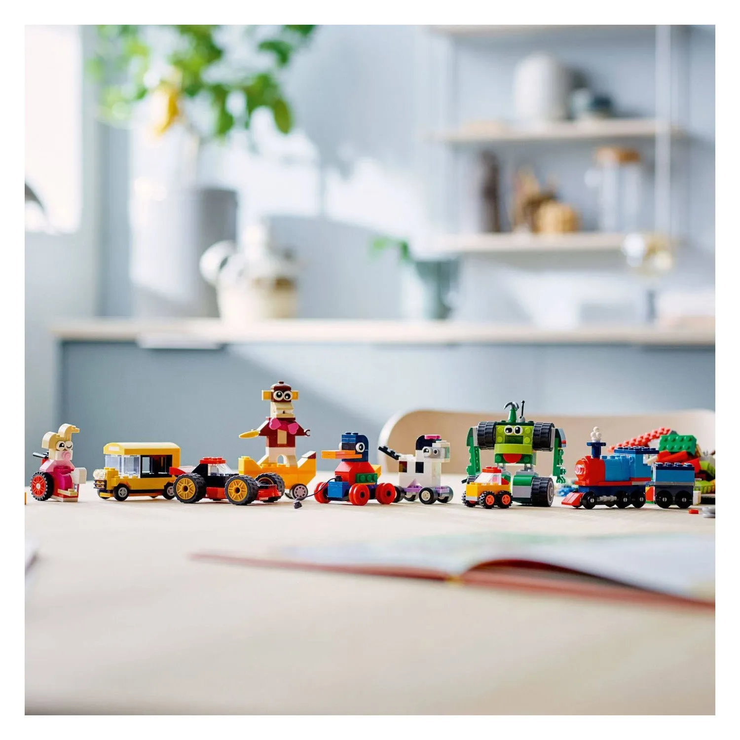 LEGO Classic Bricks and Wheels