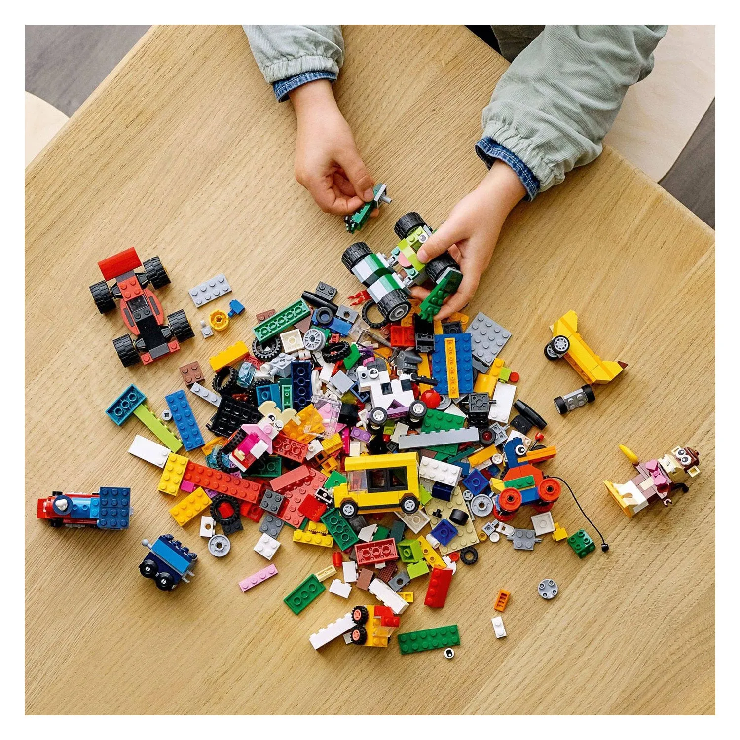 LEGO Classic Bricks and Wheels