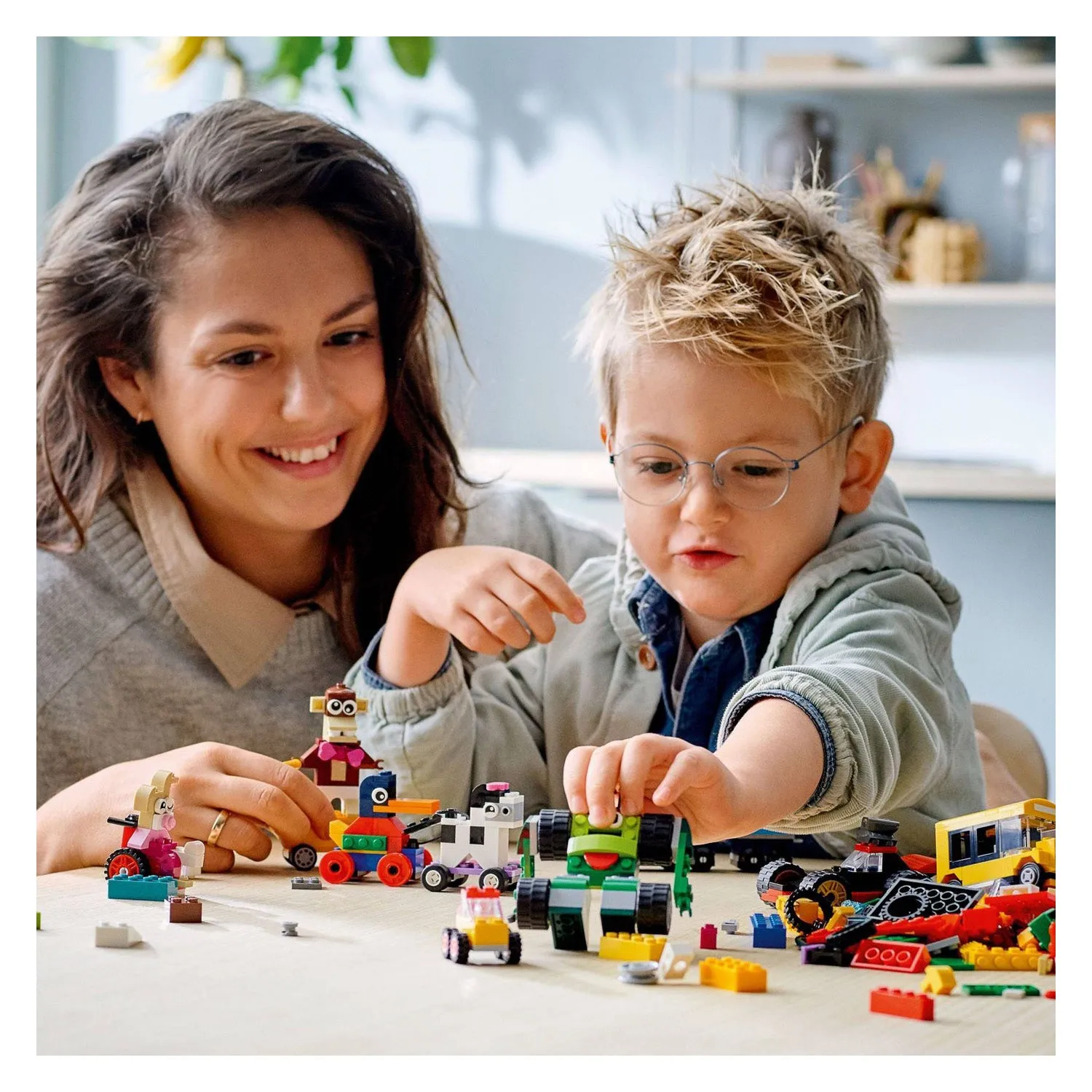 LEGO Classic Bricks and Wheels